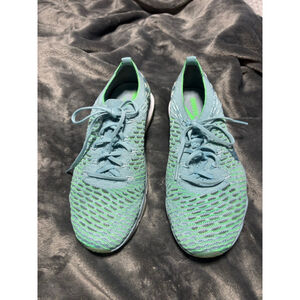 GUC Ladies Nike Air Zoom Fearless Flyknit Running Shoes Women Sz 8 Blue Green